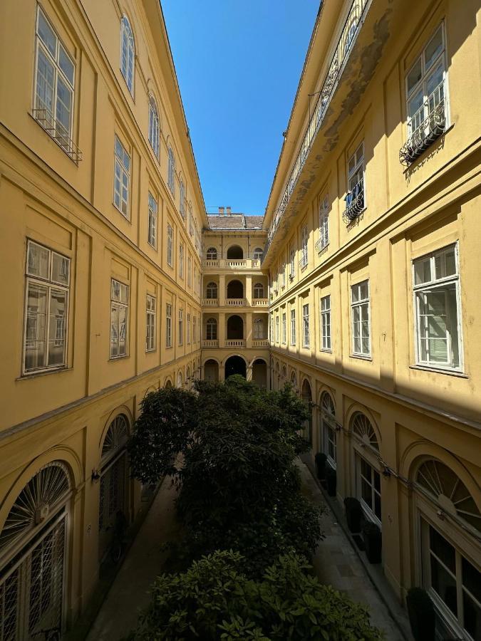 Old Town Apart Apartamento Budapest Exterior foto